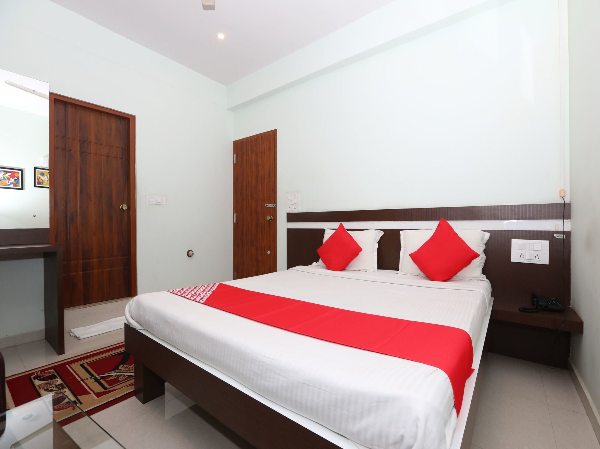 Golden Residency Hotel Mysore Exterior foto